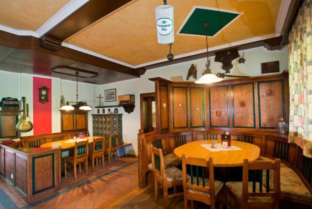 Landhotel Mariensaeule Wernstein am Inn Bagian luar foto