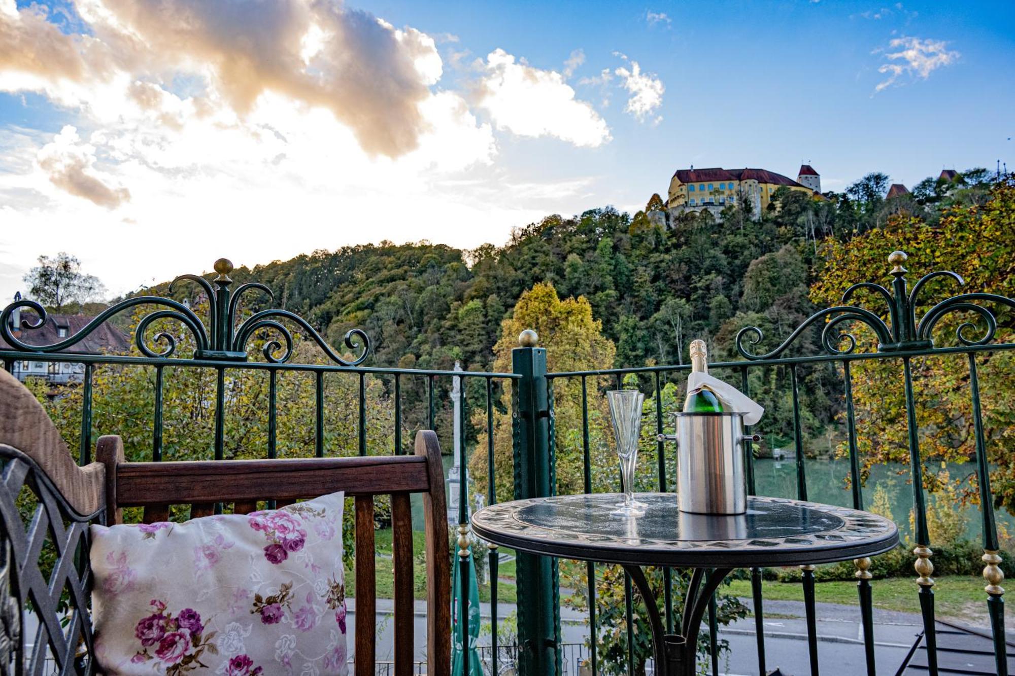 Landhotel Mariensaeule Wernstein am Inn Bagian luar foto