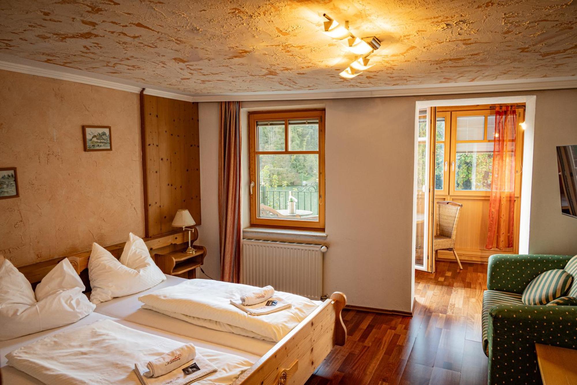 Landhotel Mariensaeule Wernstein am Inn Bagian luar foto