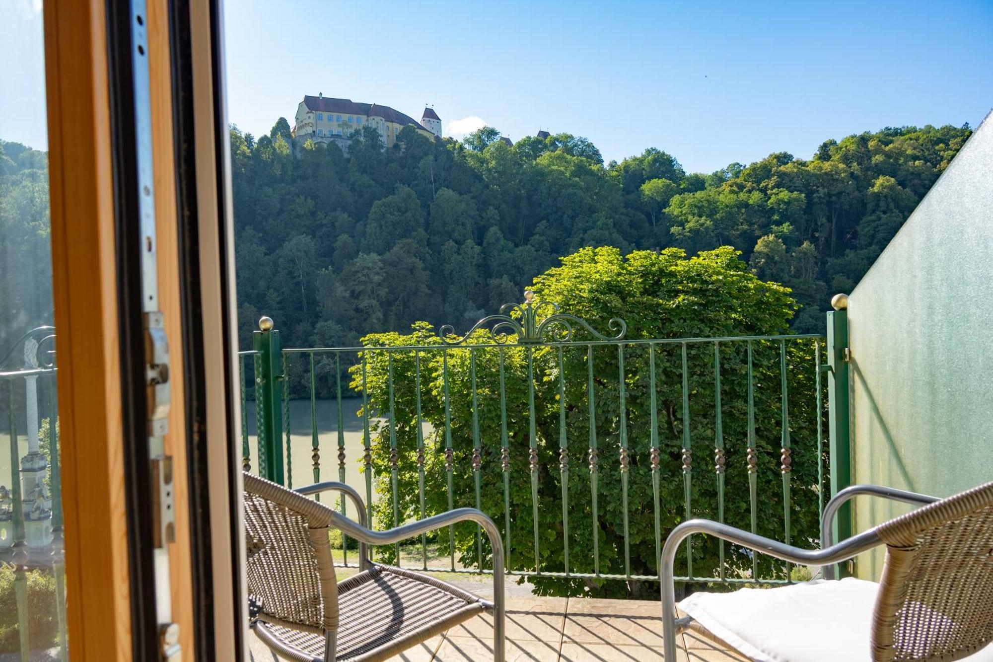 Landhotel Mariensaeule Wernstein am Inn Bagian luar foto