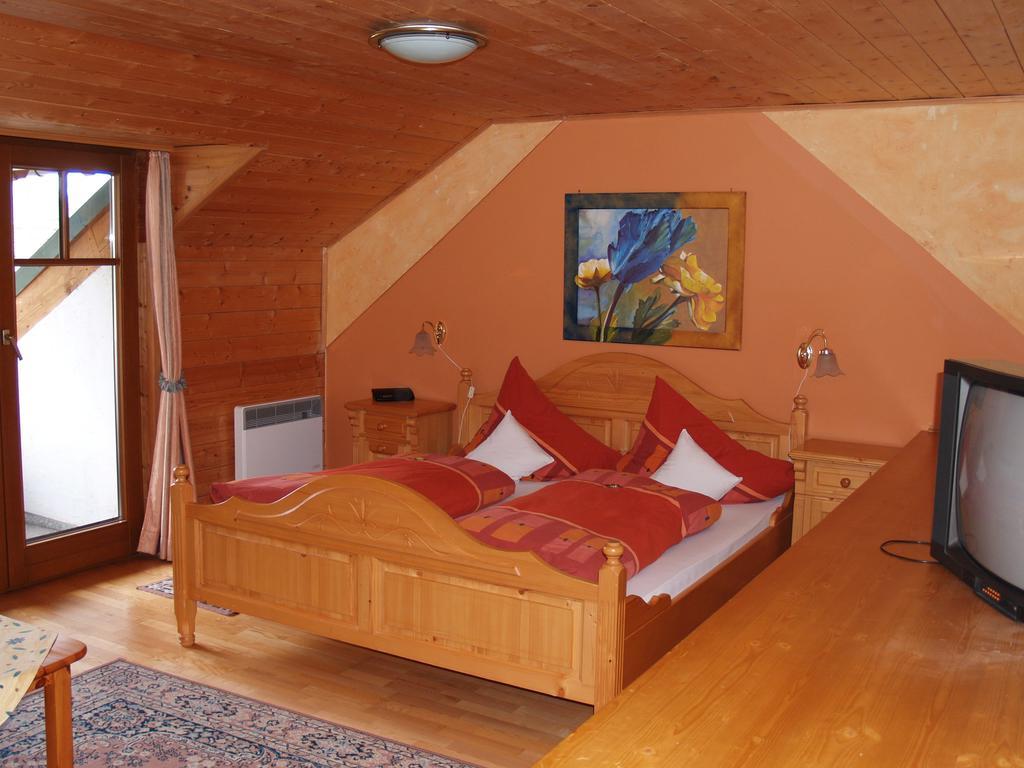 Landhotel Mariensaeule Wernstein am Inn Bagian luar foto