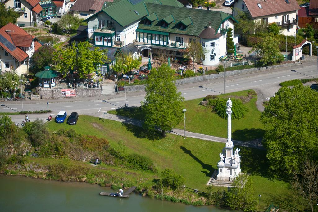 Landhotel Mariensaeule Wernstein am Inn Bagian luar foto